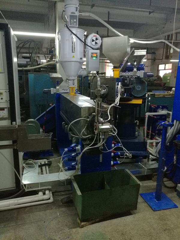 Tandem Wire Drawing and Wire Insulating Extrusion Line